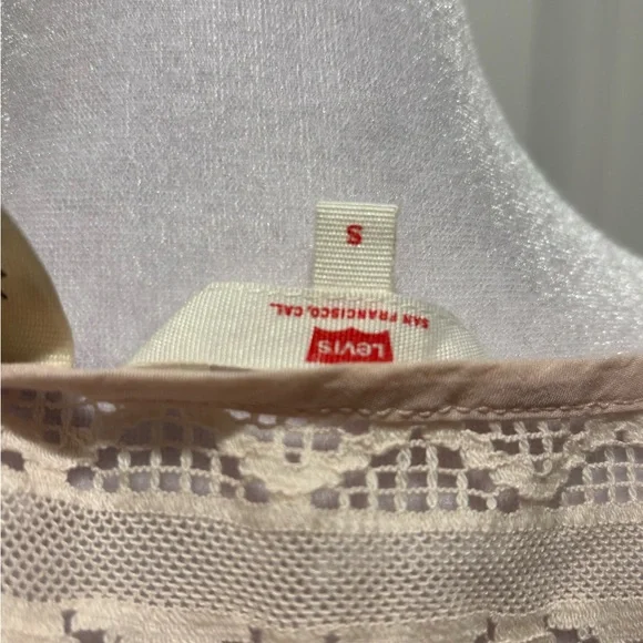 Levi’s Baby Pink Peasant Top Blouse - Picture 6 of 6